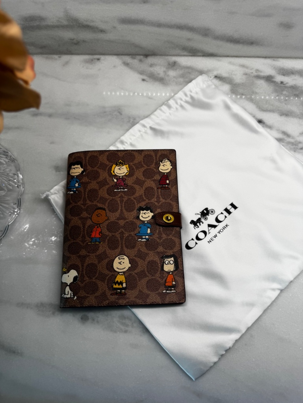 SUPER CUTE! Coach Peanuts A5 Turnlock Notebook  Bonus Dust Bag!